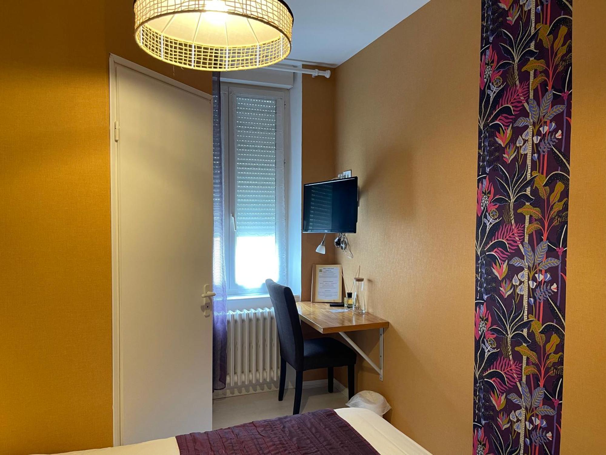 Logis Hotel Restaurant Cazes Arazat Laissac Kültér fotó