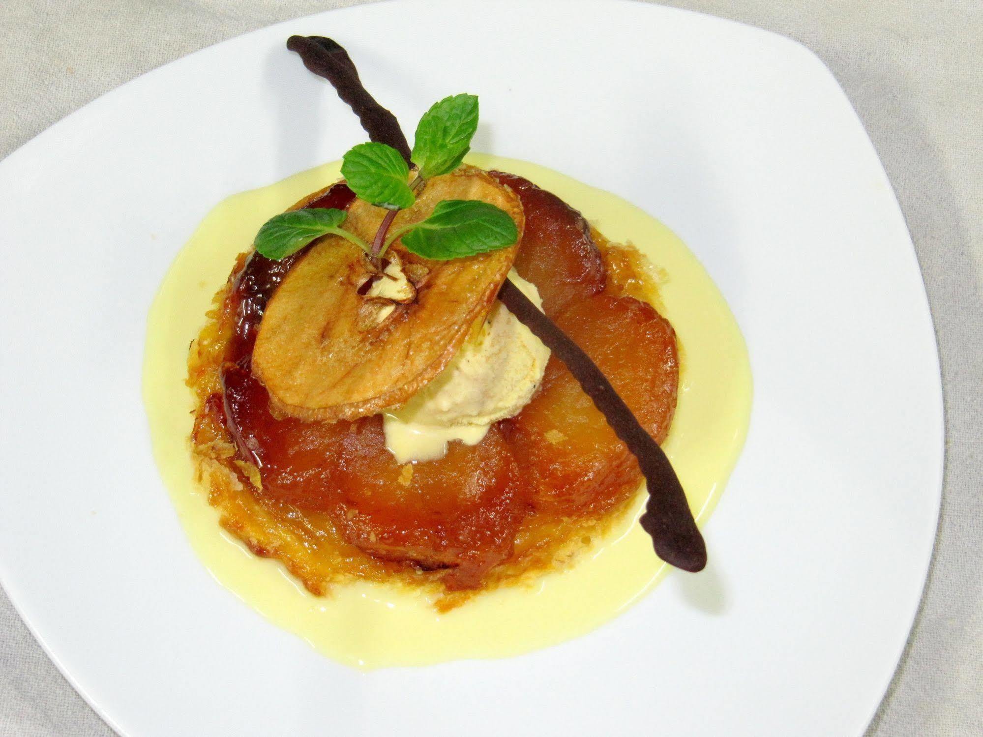 Logis Hotel Restaurant Cazes Arazat Laissac Kültér fotó